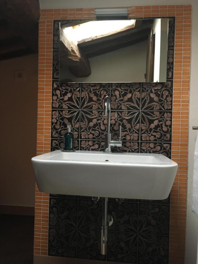 Holiday Apartment In Historical Palace Montepulciano Stazione Exterior foto