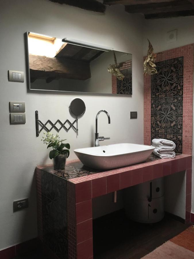 Holiday Apartment In Historical Palace Montepulciano Stazione Exterior foto