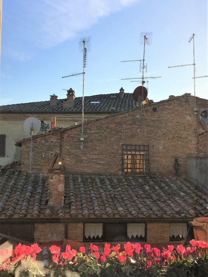 Holiday Apartment In Historical Palace Montepulciano Stazione Exterior foto